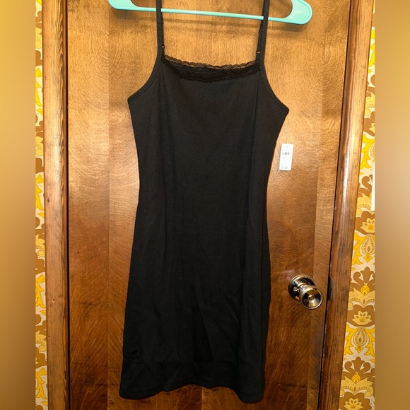 Women’s size medium Aerie black ribbed dress with built in bra, NWT! - Picture 2 of 11